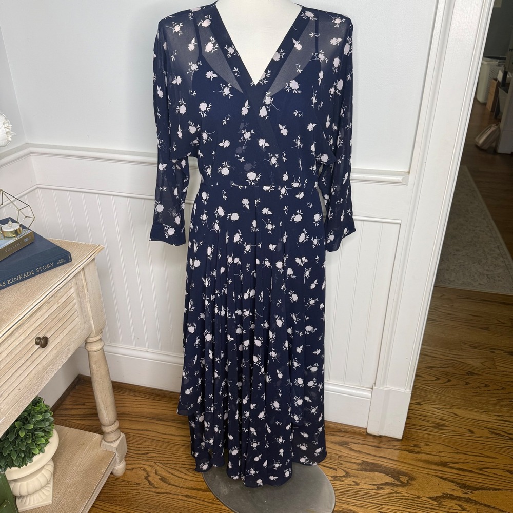 Cabi Navy Blue Floral Chiffon Maxi Dress 5575‎ Long Sleeve V-Neck Size 6